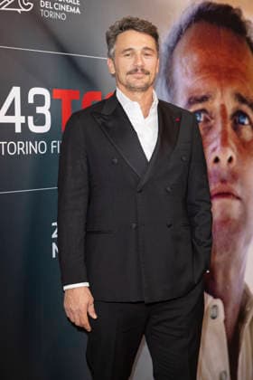 43 Turin Film Festival - James Franco photocall Stella della Mole Award TURIN, ITALY - NOVEMBER 25: James Franco poses at the photocall of Stella della Mole Award during the 43rd Torino Film Festival 2025 at Teatro Regio on November 25, 2025 in Turin, Italy. Photo Marco Piovanotto Abacapress.com  Copyright: xPiovanottoxMarco ABACAx