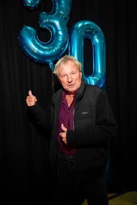ABB Bernhard Brink Saenger as guest at the celebration of 30 years of Die Arche on 25 11 2025 in Berlin The association Die Arche Christliches Kinder und Jugendwerk e V was founded in 1995 in Berlin Hellersdorf, which is committed to combating child poverty in Germany Berlin Germany