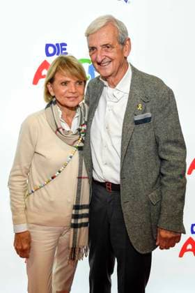 ABB Dieter Hermann with wife Uschi Glas Couple Actress as guests at the celebration of 30 years of Die Arche on 25 11 2025 in Berlin The association Die Arche Christliches Kinder und Jugendwerk e V the association was founded in 1995 in Berlin Hellersdorf, which is committed to combating child poverty in Germany Berlin Germany
