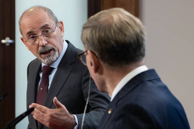 Press meeting between Foreign Minister Dr Johann Wadephul and Jordanian Foreign Minister Ayman Safadi Germany, Berlin on 25 11 2025 Jordanian Foreign Minister Ayman Safadi at the Federal Foreign Office during the press conference with Foreign Minister Dr Johann Wadephul CDU