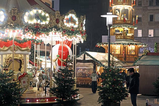 Christmas market in the heart of the Ruhr area The international Christmas market in Essen with magical stalls and lights Essen North Rhine-Westphalia Germany Willy Brandt Platz