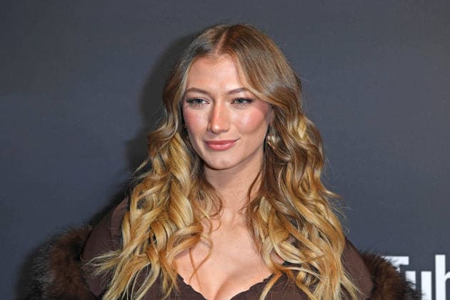 Leony Leonie Burger on the red carpet at the YOUTUBE MUSIC AWARD DINNER at Grill Royal in Berlin on 25 11 2025