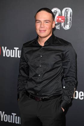 Haaland936 on the red carpet at the YOUTUBE MUSIC AWARD DINNER at Grill Royal in Berlin on 25 11 2025