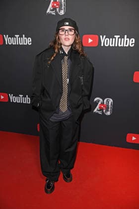 Luna Alina Striedl on the red carpet at the YOUTUBE MUSIC AWARD DINNER at Grill Royal in Berlin on 25 11 2025