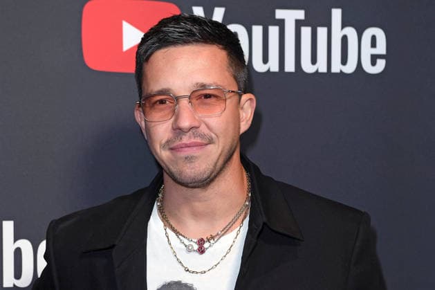 Nico Santos on the red carpet at the YOUTUBE MUSIC AWARD DINNER at Grill Royal in Berlin on 25 11 2025