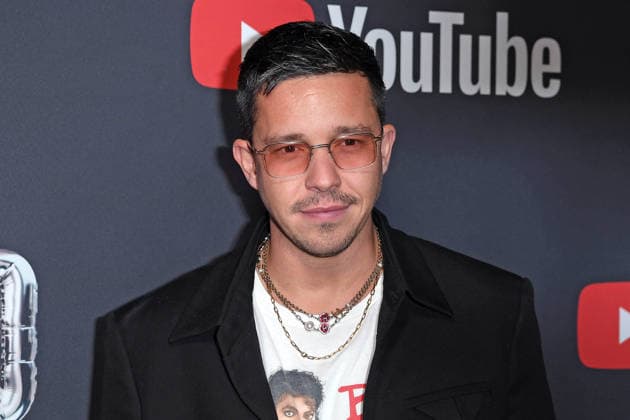 Nico Santos on the red carpet at the YOUTUBE MUSIC AWARD DINNER at Grill Royal in Berlin on 25 11 2025