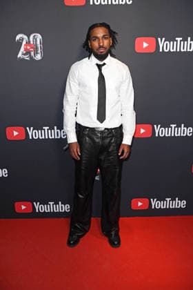 Reezy Raheem Heid on the red carpet at the YOUTUBE MUSIC AWARD DINNER at Grill Royal in Berlin on 25 11 2025