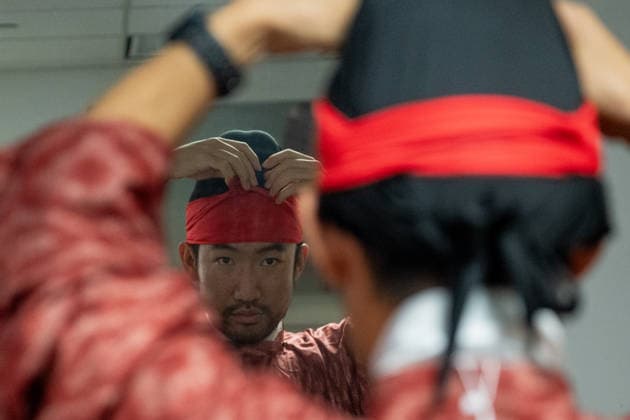 SAN FRANCISCO, CA - NOVEMBER 16: A hanfu enthusiast gets dressed during the annual Hanfu parade organized by Northern California Hanfu Association on November 16, 2025 in San Francisco, California.  Copyright: xVCGx 111605922232