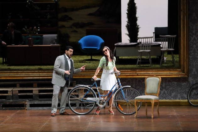 Navasard Hakobyan as Giovanni de Siriex and Julia Muzychenko as Countess Olga Sukarev during the photo rehearsal for Fedora at the Deutsche Oper in Berlin, November 25, 2025 Melodramma in three acts by Umberto Giordano Musical direction John Fiore Staging Christof Loy Stage and costumes Herbert Murauer Premiere is on November 27, 2025 Deutsche Oper Berli