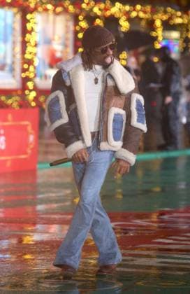 Macy s 99th Thanksgiving Day Parade rehearsals on 34th Street outside of Macy s in the pouring rain Featuring: Lil Jon Where: New York, New York, United States When: 25 Nov 2025 Credit: Adam Nemser INSTARimages EDITORIAL USE ONLY. NOT FOR USE BY NEWSPAPERS BASED IN THE UK. Copyright: xx instar55293862