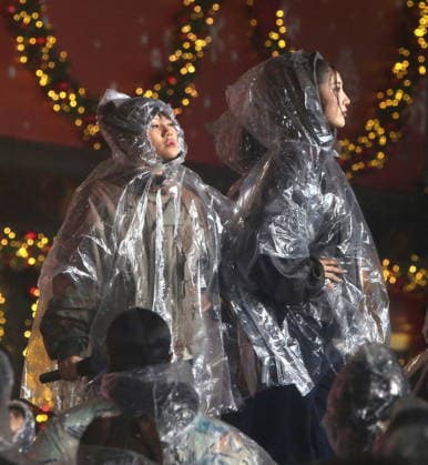 Macy s 99th Thanksgiving Day Parade rehearsals on 34th Street outside of Macy s in the pouring rain Featuring: HUNTR X Where: New York, New York, United States When: 25 Nov 2025 Credit: Adam Nemser INSTARimages EDITORIAL USE ONLY. NOT FOR USE BY NEWSPAPERS BASED IN THE UK. Copyright: xx instar55293890