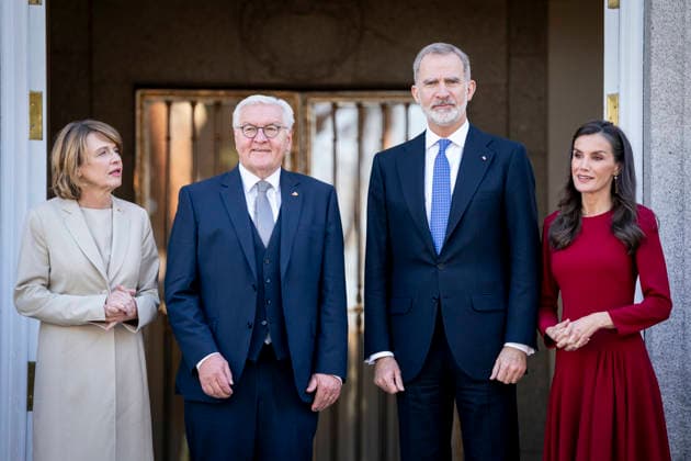 King Felipe VI receives in Zarzuela the President of the Federal Republic of Germany, Frank Walter Steinmeier King Felipe VI and Queen Letizia d receive the President of the Federal Republic of Germany, Frank Walter Steinmeier 2i , and the First Lady, Elke Büdenbender i , at the Palace of La Zarzuela, on November 26, 2025, in Madrid Spain The German President, Frank Walter Steinmeier, begins this Wednesday his first state visit to Spain, which will include meetings with King Felipe VI and the President of the Government, and a trip to the Basque Country to pay tribute to the victims of the Nazi bombing of Gernika during the Civil War 26 NOVEMBER 2025 OFFICIAL VISIT TO Pé Madrid Madrid Espana Copyright: xA.xPÃ rezxMecax 7127725