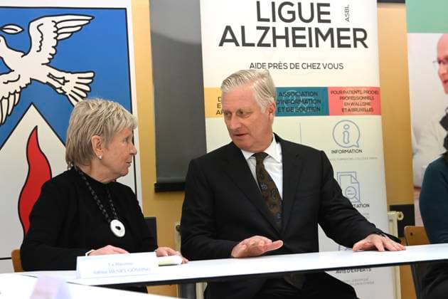 The King Visits Alzheimer Cafe JUPRELLE, BELGIUM - NOVEMBER 26 : King Philippe participates in a session of the Alzheimer Café in Juprelle, a ViADem municipality (dementia-friendly city or municipality). The Alzheimer Café is a meeting place where people with Alzheimer s disease, their loved ones, carers, healthcare providers and other interested parties can meet in a warm and informal atmosphere. Over snacks and drinks, they talk about daily life with the disease and work to break down taboos. It is not a medical consultation or therapy, but a place where people can get information, share experiences, find support and reduce loneliness. The meetings are organised by De Ligue Nationale Alzheimer Liga ASBL vzw Vog, chaired by Baroness Hen  Copyright: xBertxVanxDenxBrouckex