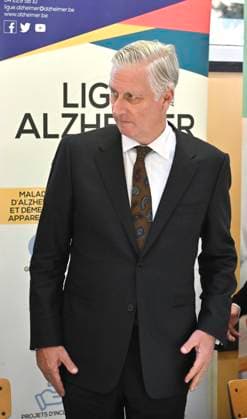 The King Visits Alzheimer Cafe JUPRELLE, BELGIUM - NOVEMBER 26 : King Philippe participates in a session of the Alzheimer Café in Juprelle, a ViADem municipality (dementia-friendly city or municipality). The Alzheimer Café is a meeting place where people with Alzheimer s disease, their loved ones, carers, healthcare providers and other interested parties can meet in a warm and informal atmosphere. Over snacks and drinks, they talk about daily life with the disease and work to break down taboos. It is not a medical consultation or therapy, but a place where people can get information, share experiences, find support and reduce loneliness. The meetings are organised by De Ligue Nationale Alzheimer Liga ASBL vzw Vog, chaired by Baroness Hen  Copyright: xBertxVanxDenxBrouckex