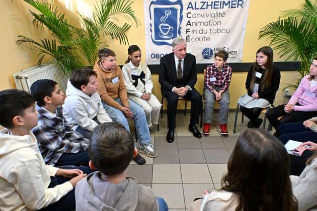 The King Visits Alzheimer Cafe JUPRELLE, BELGIUM - NOVEMBER 26 : King Philippe participates in a session of the Alzheimer Café in Juprelle, a ViADem municipality (dementia-friendly city or municipality). The Alzheimer Café is a meeting place where people with Alzheimer s disease, their loved ones, carers, healthcare providers and other interested parties can meet in a warm and informal atmosphere. Over snacks and drinks, they talk about daily life with the disease and work to break down taboos. It is not a medical consultation or therapy, but a place where people can get information, share experiences, find support and reduce loneliness. The meetings are organised by De Ligue Nationale Alzheimer Liga ASBL vzw Vog, chaired by Baroness Hen Copyright: xBertxVanxDenxBrouckex