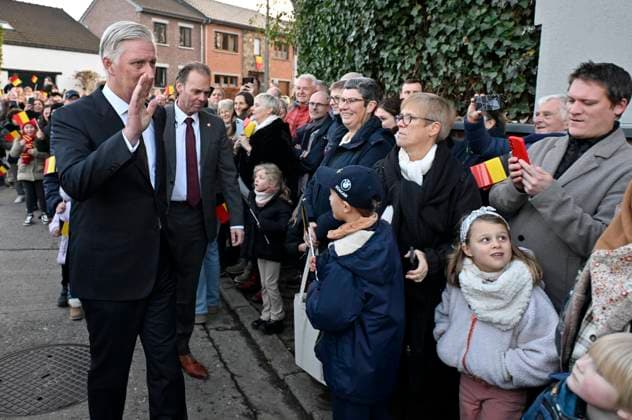The King Visits Alzheimer Cafe JUPRELLE, BELGIUM - NOVEMBER 26 : King Philippe participates in a session of the Alzheimer Café in Juprelle, a ViADem municipality (dementia-friendly city or municipality). The Alzheimer Café is a meeting place where people with Alzheimer s disease, their loved ones, carers, healthcare providers and other interested parties can meet in a warm and informal atmosphere. Over snacks and drinks, they talk about daily life with the disease and work to break down taboos. It is not a medical consultation or therapy, but a place where people can get information, share experiences, find support and reduce loneliness. The meetings are organised by De Ligue Nationale Alzheimer Liga ASBL vzw Vog, chaired by Baroness Hen Copyright: xBertxVanxDenxBrouckex
