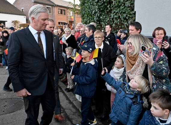 The King Visits Alzheimer Cafe JUPRELLE, BELGIUM - NOVEMBER 26 : King Philippe participates in a session of the Alzheimer Café in Juprelle, a ViADem municipality (dementia-friendly city or municipality). The Alzheimer Café is a meeting place where people with Alzheimer s disease, their loved ones, carers, healthcare providers and other interested parties can meet in a warm and informal atmosphere. Over snacks and drinks, they talk about daily life with the disease and work to break down taboos. It is not a medical consultation or therapy, but a place where people can get information, share experiences, find support and reduce loneliness. The meetings are organised by De Ligue Nationale Alzheimer Liga ASBL vzw Vog, chaired by Baroness Hen Copyright: xBertxVanxDenxBrouckex