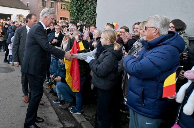 The King Visits Alzheimer Cafe JUPRELLE, BELGIUM - NOVEMBER 26 : King Philippe participates in a session of the Alzheimer Café in Juprelle, a ViADem municipality (dementia-friendly city or municipality). The Alzheimer Café is a meeting place where people with Alzheimer s disease, their loved ones, carers, healthcare providers and other interested parties can meet in a warm and informal atmosphere. Over snacks and drinks, they talk about daily life with the disease and work to break down taboos. It is not a medical consultation or therapy, but a place where people can get information, share experiences, find support and reduce loneliness. The meetings are organised by De Ligue Nationale Alzheimer Liga ASBL vzw Vog, chaired by Baroness Hen Copyright: xBertxVanxDenxBrouckex