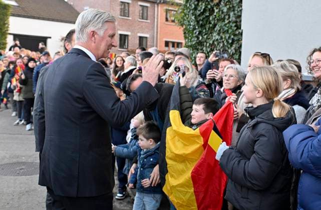 The King Visits Alzheimer Cafe JUPRELLE, BELGIUM - NOVEMBER 26 : King Philippe participates in a session of the Alzheimer Café in Juprelle, a ViADem municipality (dementia-friendly city or municipality). The Alzheimer Café is a meeting place where people with Alzheimer s disease, their loved ones, carers, healthcare providers and other interested parties can meet in a warm and informal atmosphere. Over snacks and drinks, they talk about daily life with the disease and work to break down taboos. It is not a medical consultation or therapy, but a place where people can get information, share experiences, find support and reduce loneliness. The meetings are organised by De Ligue Nationale Alzheimer Liga ASBL vzw Vog, chaired by Baroness Hen Copyright: xBertxVanxDenxBrouckex
