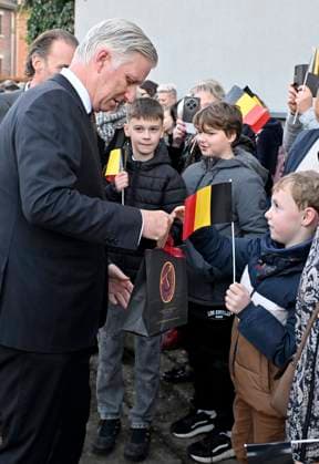 The King Visits Alzheimer Cafe JUPRELLE, BELGIUM - NOVEMBER 26 : King Philippe participates in a session of the Alzheimer Café in Juprelle, a ViADem municipality (dementia-friendly city or municipality). The Alzheimer Café is a meeting place where people with Alzheimer s disease, their loved ones, carers, healthcare providers and other interested parties can meet in a warm and informal atmosphere. Over snacks and drinks, they talk about daily life with the disease and work to break down taboos. It is not a medical consultation or therapy, but a place where people can get information, share experiences, find support and reduce loneliness. The meetings are organised by De Ligue Nationale Alzheimer Liga ASBL vzw Vog, chaired by Baroness Hen Copyright: xBertxVanxDenxBrouckex