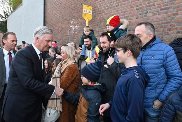 The King Visits Alzheimer Cafe JUPRELLE, BELGIUM - NOVEMBER 26 : King Philippe participates in a session of the Alzheimer Café in Juprelle, a ViADem municipality (dementia-friendly city or municipality). The Alzheimer Café is a meeting place where people with Alzheimer s disease, their loved ones, carers, healthcare providers and other interested parties can meet in a warm and informal atmosphere. Over snacks and drinks, they talk about daily life with the disease and work to break down taboos. It is not a medical consultation or therapy, but a place where people can get information, share experiences, find support and reduce loneliness. The meetings are organised by De Ligue Nationale Alzheimer Liga ASBL vzw Vog, chaired by Baroness Hen Copyright: xBertxVanxDenxBrouckex
