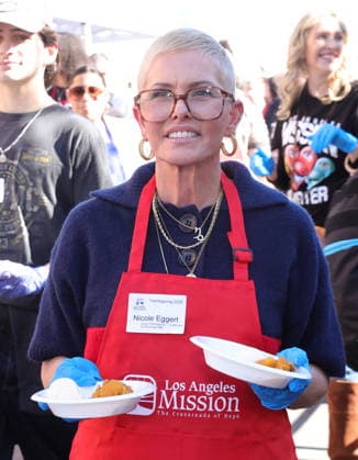 26 November 2025 - Los Angeles, California - Nicole Eggert,. 2025 Thanks & Giving On Skid Row held at Los Angeles Mission. Los Angeles USA - ZUMAa123 20251126_zaa_a123_062 Copyright: xADx