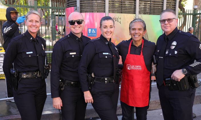 26 November 2025 - Los Angeles, California - Antonio Villaraigosa,. 2025 Thanks & Giving On Skid Row held at Los Angeles Mission. Photo Copyright: xAdMediax