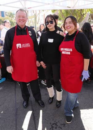 26 November 2025 - Los Angeles, California - Chief of the Los Angeles Police Department Jim McDonnell, Wendy Carrillo, Yi Zhou,. 2025 Thanks & Giving On Skid Row held at Los Angeles Mission. Photo Copyright: xAdMediax