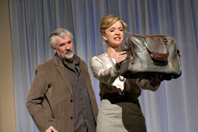 Daniel Morgenroth and Johanna Klante at the photo rehearsal for the play Der Neurosen Kavalier at the Schlosspark Theater Berlin, 26 11 2025 Foto:xM.xBehrensx xFuturexImagex neurosenkavalier_5131