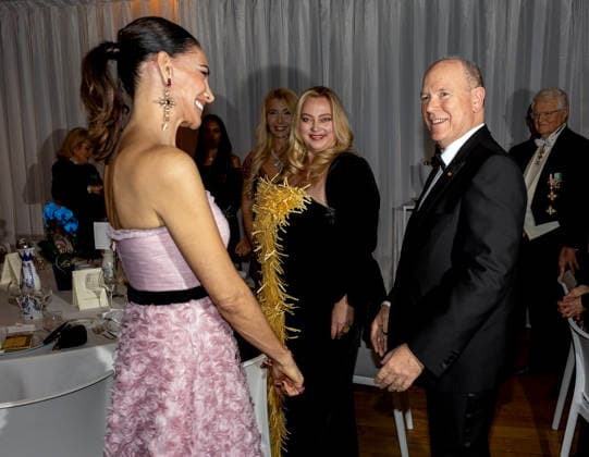 26-11-2025 Monaco Adriana Abascal and Prince Albert of Monaco during a gala for the Princess Grace hospital of Monaco. at the Yacht Club de Monaco. The proceeds of the evening will be donated to Oeuvre de Soeur Marie Association of Monaco for the purchase of medical equipment for the Princess Grace hospital of Monaco. Â  Copyright: xPPEx