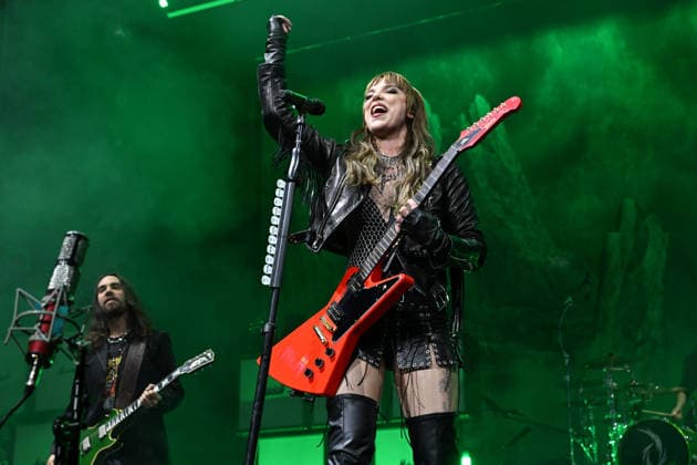 Halestorm performing at O2 Arena in London LONDON, ENGLAND - NOVEMBER 26: Lzzy Hale of ˜Halestorm™ performing at O2 Arena, Greenwich on November 26, 2025 in London, England. CAP MAR MAR Great Britain Copyright: xMartinxHarris CapitalxPicturesx