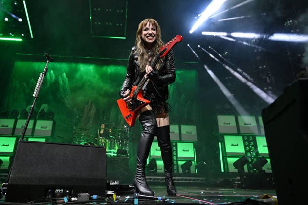 Halestorm performing at O2 Arena in London LONDON, ENGLAND - NOVEMBER 26: Lzzy Hale of ˜Halestorm™ performing at O2 Arena, Greenwich on November 26, 2025 in London, England. CAP MAR MAR Great Britain Copyright: xMartinxHarris CapitalxPicturesx