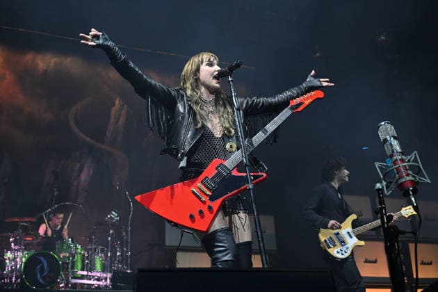 Halestorm performing at O2 Arena in London LONDON, ENGLAND - NOVEMBER 26: Lzzy Hale of ˜Halestorm™ performing at O2 Arena, Greenwich on November 26, 2025 in London, England. CAP MAR MAR Great Britain Copyright: xMartinxHarris CapitalxPicturesx