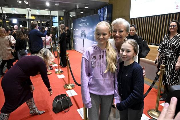 Actress Emma Thompson on the red carpet of the movie Dead of Winter in Helsinki, Finland, on November 27, 2025. Thompson stars the action thriller Dead of Winter which was filmed in the Koli region in North Karelia, Finland. Helsinki Finland  Copyright: xJussixNukarix LKFTVX20251127180403INCJ