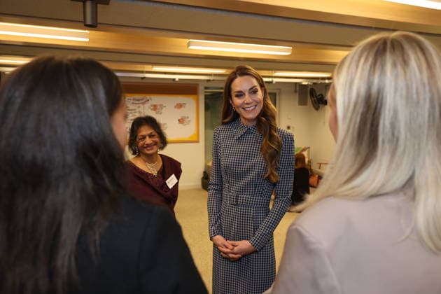 Royal Sculptor Lady Frances Petchey, sculpting Sir Christopher Wren, at St PaulÃ¢s Catherine, Princess of Wales, Patron of Anna Freud, during a visit to the children s mental health charity in north London, to discuss the vital role of relationships and connection in shaping babies, children and young people s future life outcomes. The Royal Foundation Centre for Early Childhood is launching a new project with Anna Freud to enhance the skills of health visitors to support early social and emotional development. Picture date: Thursday November 27, 2025., Credit:Geoff Pugh for the Telegraph Avalon  Copyright: xGeoffxPughxforxthexTelegraphx xAvalonx 1054967683