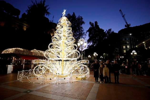 LANCEMENT ILLUMINATIONS NOEL FAMILLE PRINCIERE PHOTOPQR NICE MATIN Jean François Ottonello Monaco 27 11 2025 Lancement des illuminations de Noël par la famille princiere, place darmes Monaco - 27 11 2025 Launch of the Christmas lights by the Princely Family at Place dArmes - Prince Albert II, Princess Charlene, Hereditary Prince Jacques, and Princess Gabriella Monaco France  Copyright: xPHOTOPQR NICExMATIN MAXPPPxJeanxFrançoisxOttonellox 20251127NIM5585 20251127NIM5585