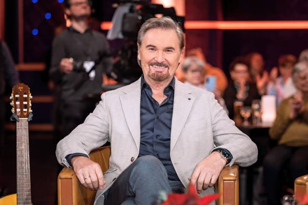 MDR Riverboat singer Nik P Nikolaus Presnik on the occasion of the recording of the MDR talk show Riverboat on 27 11 2025 at Mediacity Leipzig 20251127SFL0008