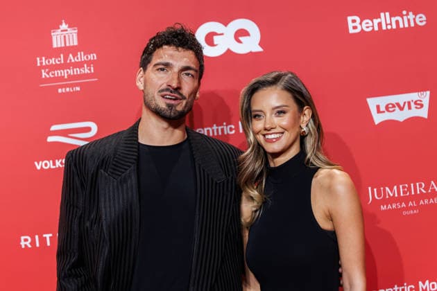Award 27 GQ Men of the Year Award 2025 Mats Hummels and Nicola Cavanis at the 27 GQ Men of the Year Award at the Metropol on 27 11 2025 inBerlin Copyright: xEventpressxKochanx