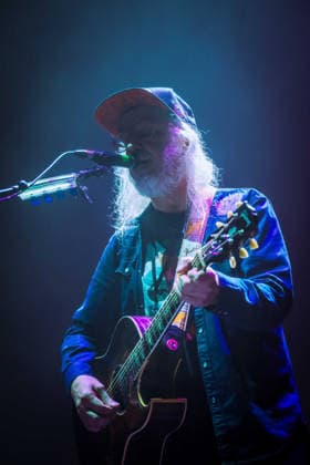 J Masics Konzert in Glasgow J Masics supporting My Bloody Valentine at the Ovo Hydro in Glasgow on 27 November 2025. J Masics supporting My Bloody Valentine performing at the Ovo Hydro in Glasgow on 27 November 2025. Joseph Donald Mascis Jr., better known as J Mascis, is an American musician who is the singer, guitarist and main songwriter for the alternative rock band Dinosaur Jr., Credit:Adam Hampton-Matthews Avalon  Copyright: xAdamxHampton-Matthewsx xAvalonx 1055053109