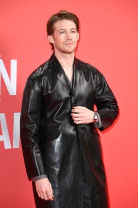 Joe Alwyn at the 27th GQ Men of the Year Awards 2025 at Metropol Berlin, 27 11 2025 Foto:xN.xKubelkax xFuturexImagex gq_berlin_5109