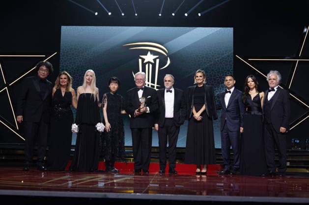 22nd Marrakech International Film Festival Opening Ceremony Jury president Bong Joon-ho, Yousra, Jury Members Anya Taylor-Joy and Celine Song, Hussein Fahmy with the Tribute Award and Jury Members Karim Aïnouz, Julia Ducournau, Payman Maadi, Jenna Ortega and Hakim Belabbes attends the during the 22nd Marrakech International Film Festival Opening Ceremony on November 28, 2025 in Paris, France. Photo by Nasser Berzane ABACAPRESS.COM Paris France  Copyright: xBerzanexNasser ABACAx