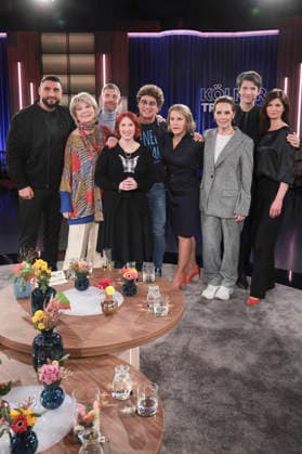 Agit Kabayel, Judy Winter, Micky Beisenherz, Lydia Benecke, Atze Schröder, Susan Link, Desiree Nosbusch, Sabin Tambrea and Alina Armonas Tambrea at the recording of the WDR talk show Kölner Treff at WDR Studio BS 3 Cologne, 28 11 2025 Foto:xR.xSchmiegeltx xFuturexImagex koelner_treff2811_5101
