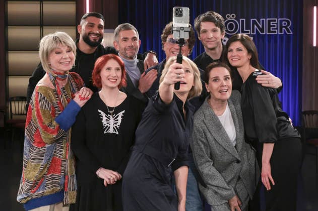 Judy Winter, Agit Kabayel, Lydia Benecke, Micky Beisenherz, Atze Schröder, Susan Link, Sabin Tambrea, Desiree Nosbusch and Alina Armonas Tambrea at the recording of the WDR talk show Kölner Treff at WDR Studio BS 3 Cologne, 28 11 2025 Foto:xR.xSchmiegeltx xFuturexImagex koelner_treff2811_5104