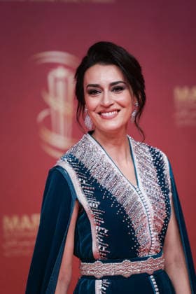 Nabila Kilani R and a guest attend the Opening Red Carpet during the 22nd Marrakech International Film Festival on November 28, 2025 in Marrakech, Morocco Marrakech, Morocco 28 11 2025 451096 2025 11 28 MARRAKECH Morocco  Copyright: xRomualdxMeigneuxx xStarfacex STAR_451096_067
