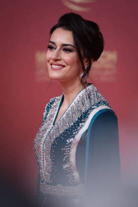Nabila Kilani R and a guest attend the Opening Red Carpet during the 22nd Marrakech International Film Festival on November 28, 2025 in Marrakech, Morocco Marrakech, Morocco 28 11 2025 451096 2025 11 28 MARRAKECH Morocco  Copyright: xRomualdxMeigneuxx xStarfacex STAR_451096_068