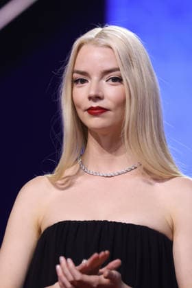 Anya Taylor Joy attends the Opening Red Carpet during the 22nd Marrakech International Film Festival on November 28, 2025 in Marrakech, Morocco Marrakech, Morocco 28 11 2025 451096 2025 11 28 MARRAKECH Morocco  Copyright: xRomualdxMeigneuxx xStarfacex STAR_451096_187