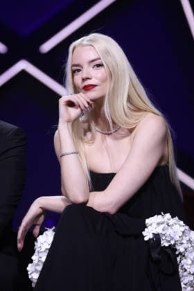 Anya Taylor Joy attends the Opening Red Carpet during the 22nd Marrakech International Film Festival on November 28, 2025 in Marrakech, Morocco Marrakech, Morocco 28 11 2025 451096 2025 11 28 MARRAKECH Morocco  Copyright: xRomualdxMeigneuxx xStarfacex STAR_451096_192