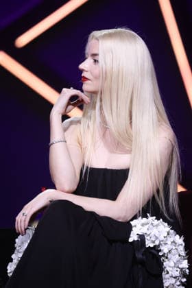 Anya Taylor Joy attends the Opening Red Carpet during the 22nd Marrakech International Film Festival on November 28, 2025 in Marrakech, Morocco Marrakech, Morocco 28 11 2025 451096 2025 11 28 MARRAKECH Morocco  Copyright: xRomualdxMeigneuxx xStarfacex STAR_451096_194