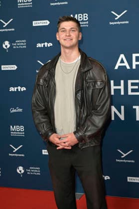 Julius Faehndrich at the festival opening and the premiere of the feature film Sentimental Value at the 20 World Cinema Festival Around the World in 14 Films at the cinema in theKulturBrauerei Berlin, 28 11 2025 Foto:xM.xBehrensx xFuturexImagex world_5103