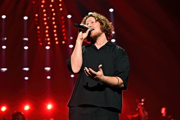 Night of the Proms 2025 Singer Michael Schulte during a performance at the Night of the Proms 2025 on 28 11 2025 in the SAP Arena Mannheim 20251128MWI099722